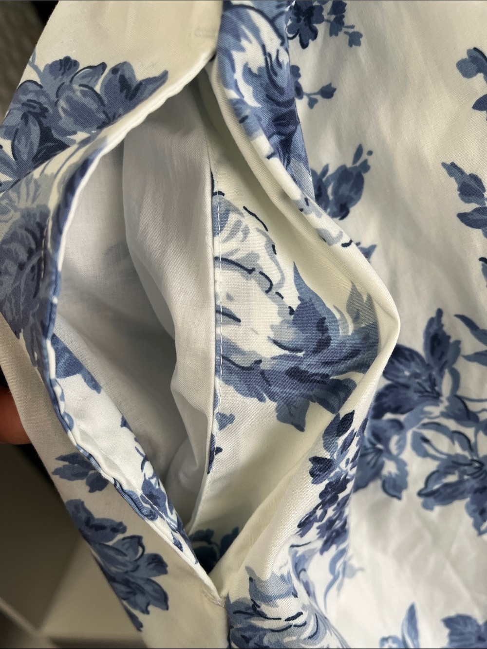 Abercrombie & Fitch Emerson Blue Floral Puff-Sleeve Midi - Picture 5 of 10